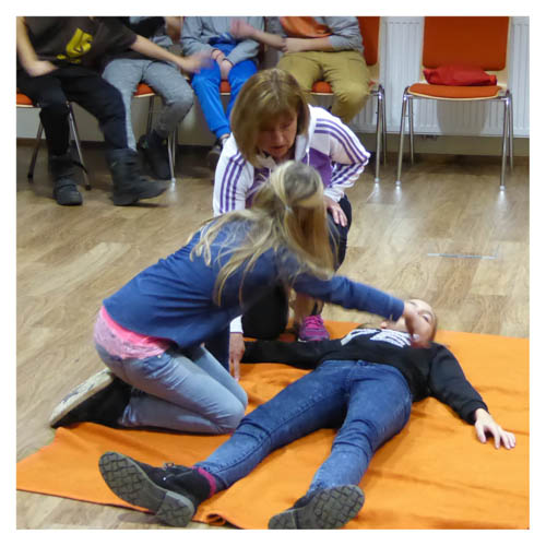 ErsteHilfe5_Schikurs2016.jpg